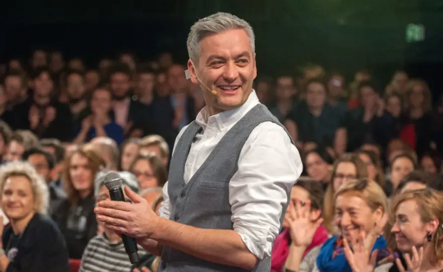 Jak się zapisać do partii Biedronia i uniknąć trudności w procesie