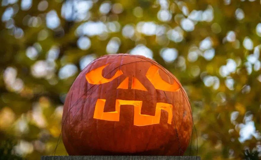 Czy Halloween to grzech? Odkryj kontrowersje i różne opinie
