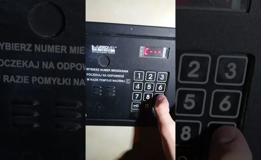 Jak wpisać kod do domofonu: 6 kroków dla bezpiecznego dostępu