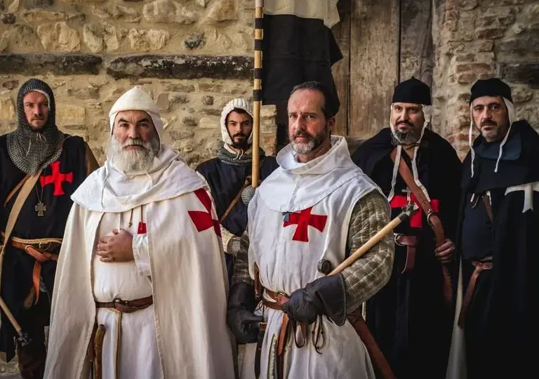W którym roku założono zakon templariuszy? Poznaj jego tajemnice