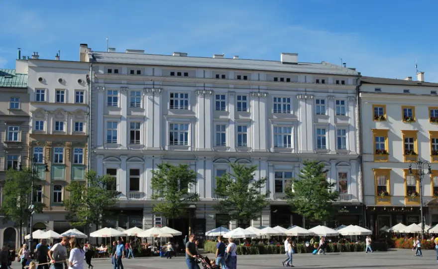 Rynek 34 w Krakowie: fascynująca historia Pałacu Spiskiego i Hawełki