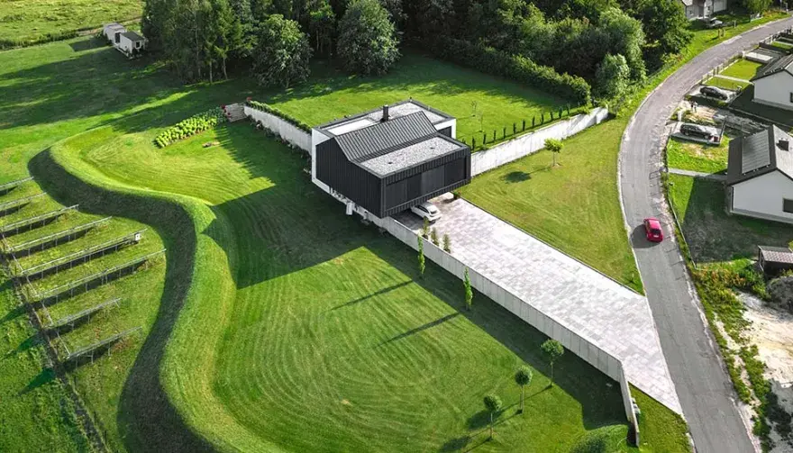 Ile trwa przekształcenie działki rolnej na budowlaną - poradnik krok po kroku