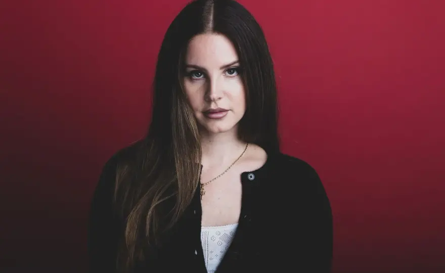 Lana Del Rey ile ma lat? Zaskakujący wiek artystki i jej kariera.