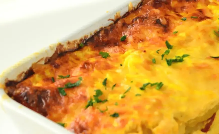 Pyszna zapiekanka ziemniaczana z chorizo – łatwy przepis na obiad