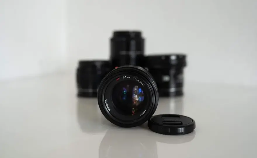 Czy obiektywy Minolta pasują do Sony? Kompatybilność, adaptacja i praktyczne porady