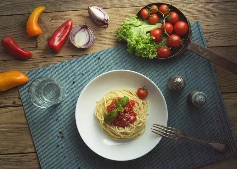 Najlepsze dodatki do spaghetti, które zmienią Twój obiad na lepsze