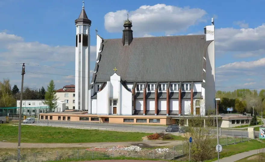 Sanktuarium Siekierki: historia, wydarzenia i duchowe znaczenie miejsca