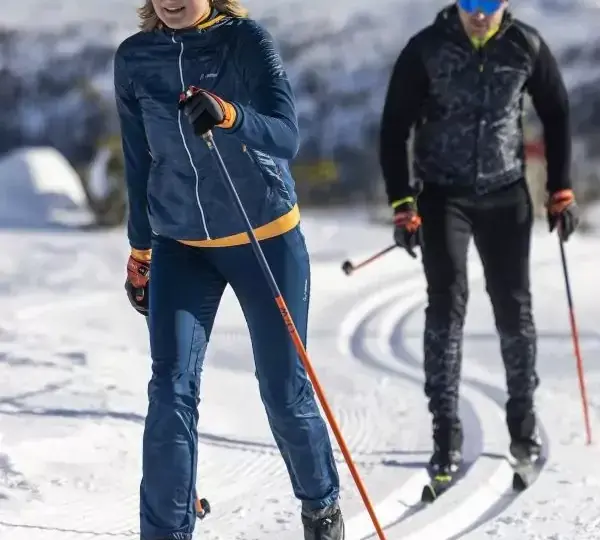 Jak dobrać idealny outfit na narty: 10 kluczowych wskazówek