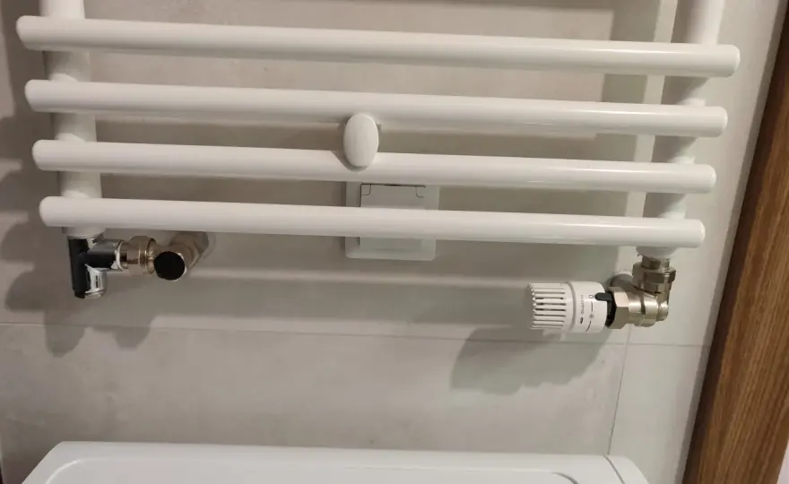 Jak zamontować grzałkę do grzejnika łazienkowego: poradnik instalacji krok po kroku