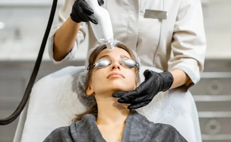Co daje laser w rehabilitacji? Efekty, korzyści i zastosowania