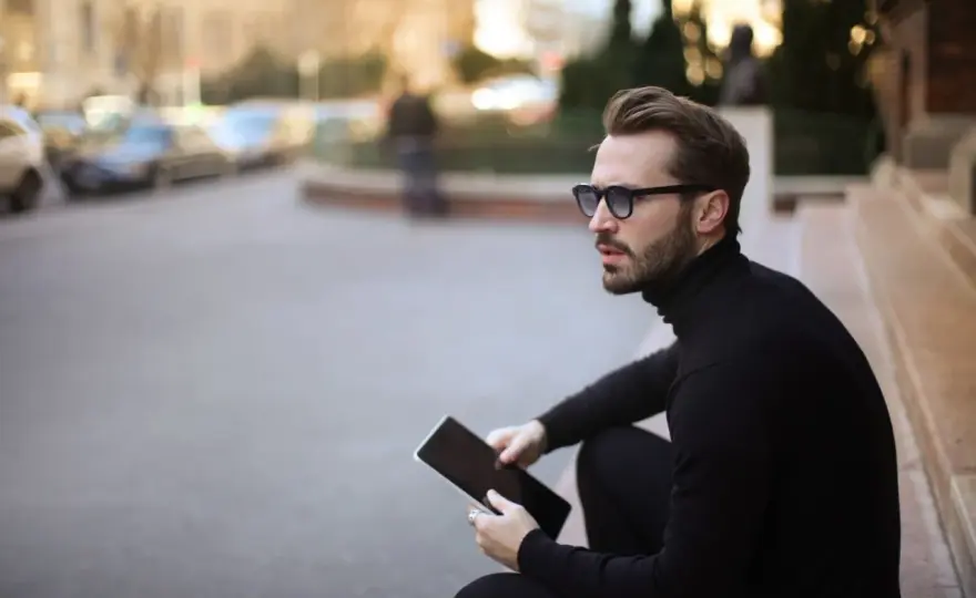 Jakie fryzury podobają się kobietom? Poznaj najmodniejsze style i kolory.