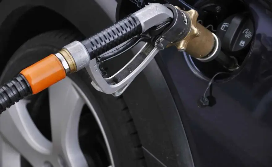 Butla LPG: Legalizacja czy wymiana? Sprawdź koszty i wymagania