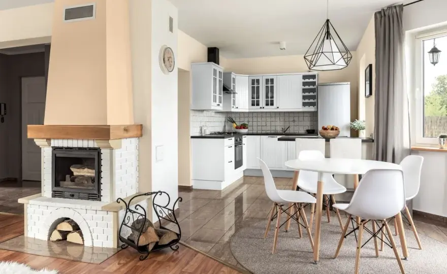 Jak dobrać idealny kolor do salonu z kuchnią? Sprawdzone porady i trendy