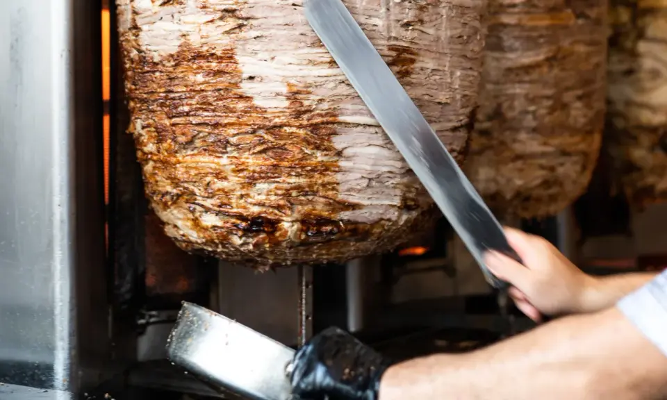 Kebab na czarnej liście dietetyków? Poznaj prawdę o składzie!