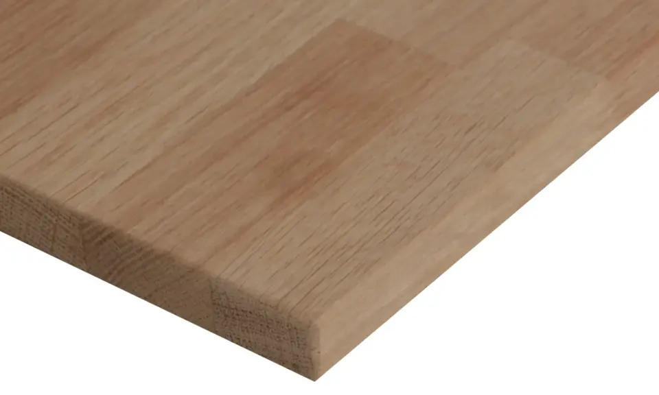 Superficie de madera de roble con vetas claras y textura natural. Diversos tipos de madera roble para proyectos.