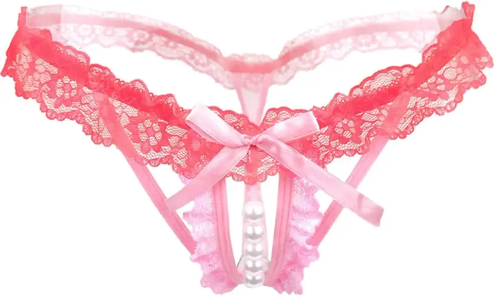 Braguita de encaje rosa con lazo y perlas, inspirada en un patrón de crochet.