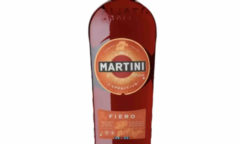 Butelka Martini Fiero, idealna do drinków jak Aperol Spritz.