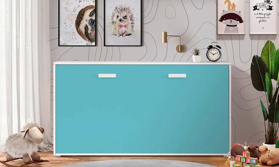 Un moderno somier abatible vertical de color turquesa, ideal para optimizar el espacio en habitaciones infantiles.