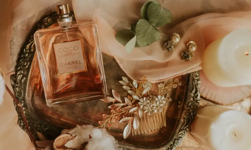 Jak sprawdzić datę produkcji perfum? Nie daj się oszukać!