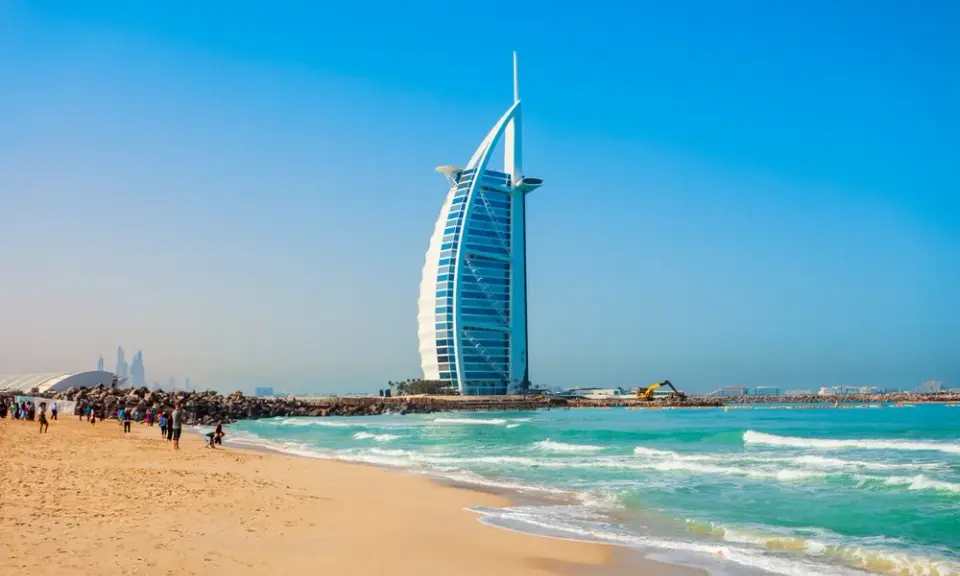 Dubaj bez paszportu? Sprawdź ważność i wizę dla Polaków