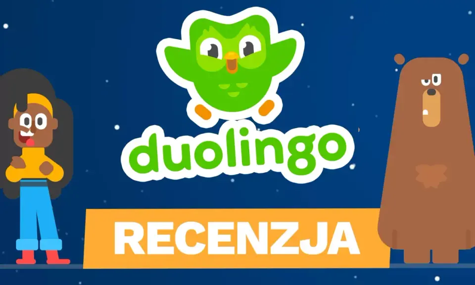 Recenzja aplikacji do nauki języka Duolingo z sową, dziewczynką i niedźwiedziem.