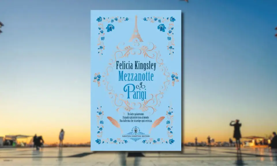 Copertina del felicia kingsley ultimo libro "Mezzanotte a Parigi", con Torre Eiffel stilizzata e decorazioni floreali.