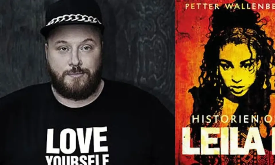 Man med keps och t-shirt med texten "LOVE YOURSELF" bredvid bokomslaget "Historien om Leila K".