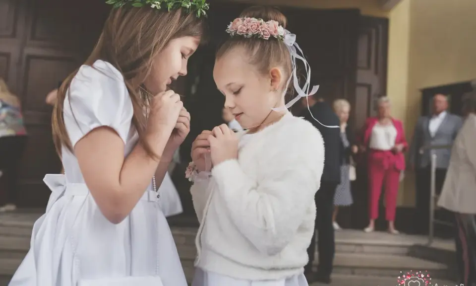 Fotograf na komunię: Ile kosztuje i jak wybrać bez przepłacania?