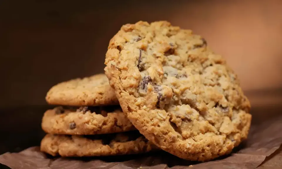 Galletas de avena con chispas de chocolate, perfectas para tus recetas de galletas caseras.