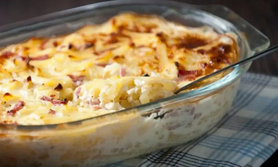 En krämig skinkfrestelse i glasform, perfekt för ett mysigt middagsrecept.