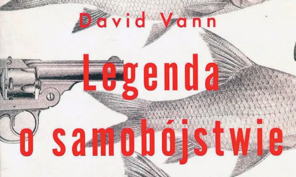 Okładka książki Davida Vanna "Legenda o samobójstwie" z rewolwerem i rybami.