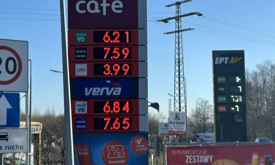 Cena diesla na stacji Orlen to 7,59 zł. Obok widnieją ceny benzyny 95 (6,21 zł) i LPG (3,99 zł).