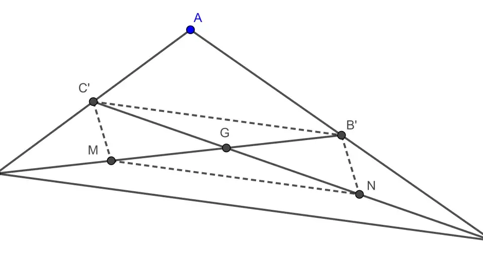 Geometría: puntos A, B, C forman un triángulo. Se muestran puntos intermedios y líneas, incluyendo una bisectriz de un triángulo.