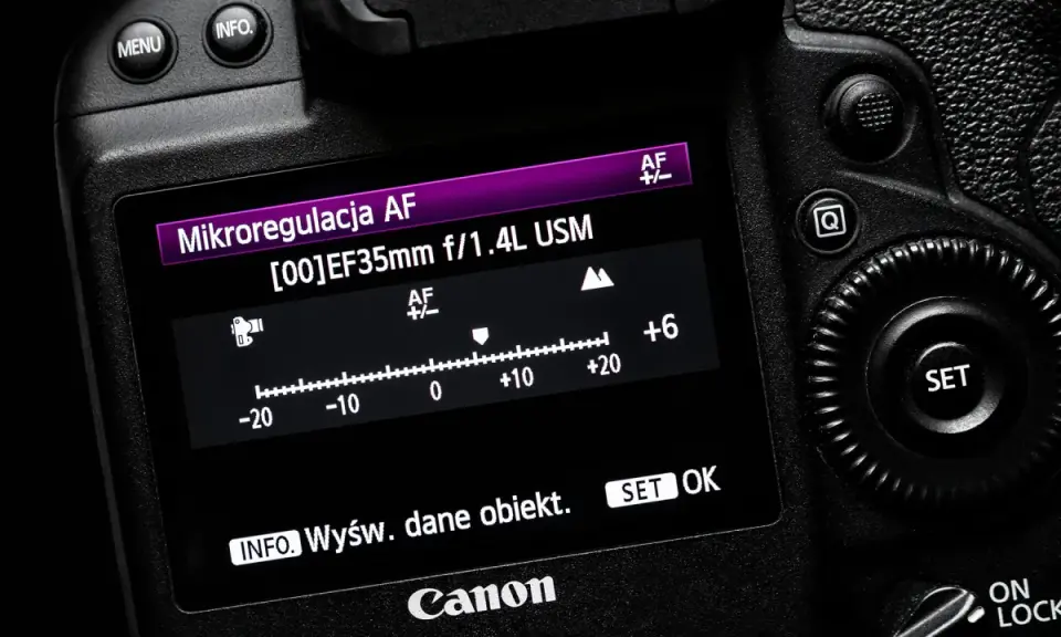 Ekran aparatu Canon z menu mikroregulacji AF dla obiektywu EF35mm f/1.4L USM. Ustawienie +6. Niektóre detale mogą być rozmazane zdjecia.