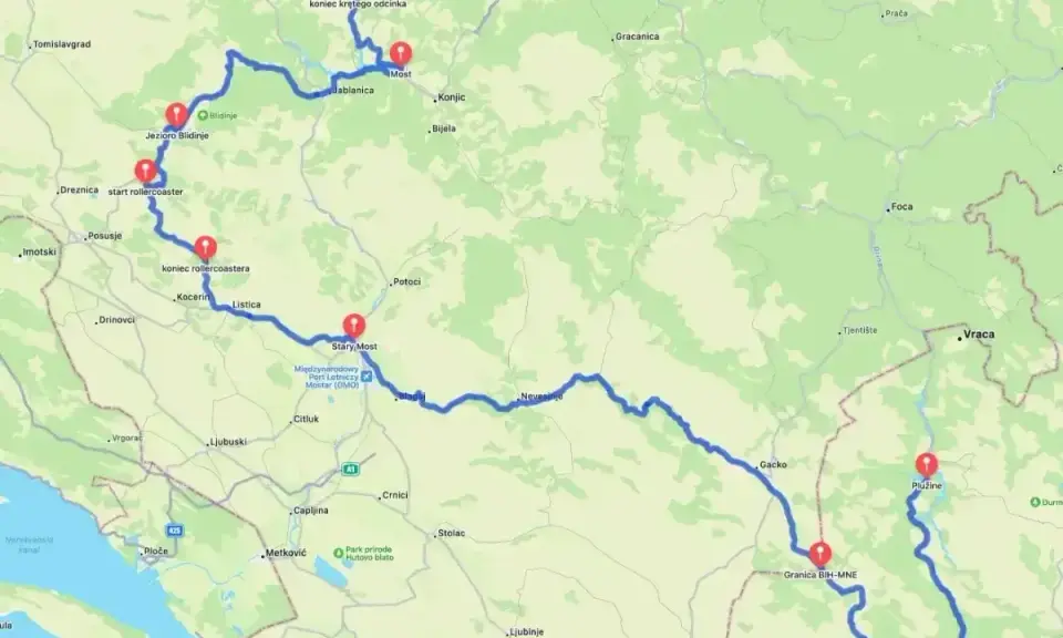 Trasa przez Bośnię i Hercegowinę do Plužine, gdzie jest Czarnogóra. Widoczna droga z punktami: Jezioro Blidinje, Mostar, Plužine.