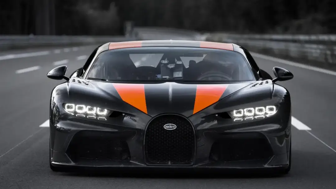 Bugatti Chiron ile do setki – zaskakujące osiągi w 2,4 sekundy