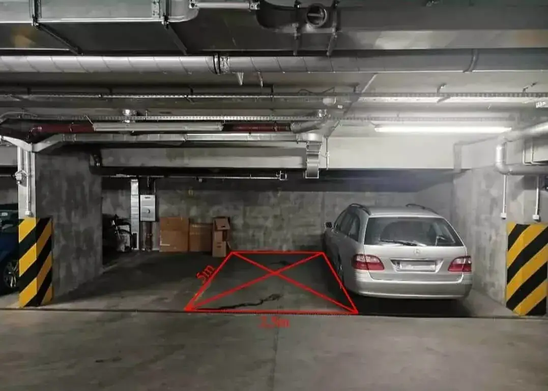 Ile kosztuje wynajem miejsca parkingowego w Warszawie? Ceny zaskakują