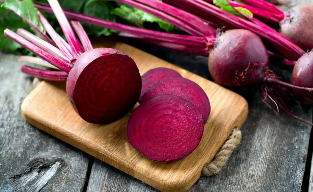 Rote Bete Saft selber machen - So schmeckt er ohne Erdgeschmack