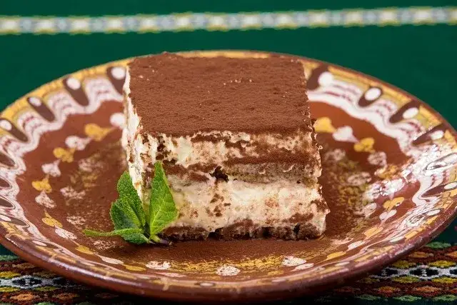 Jak się robi ciasto tiramisu - prosty przepis na pyszny deser