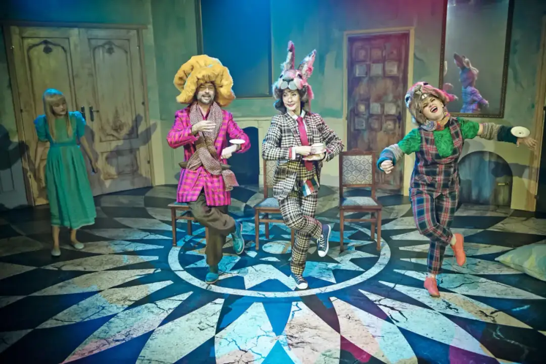 Alicja w Krainie Czarów Teatr Roma: Bilety, Recenzja i Spektakl