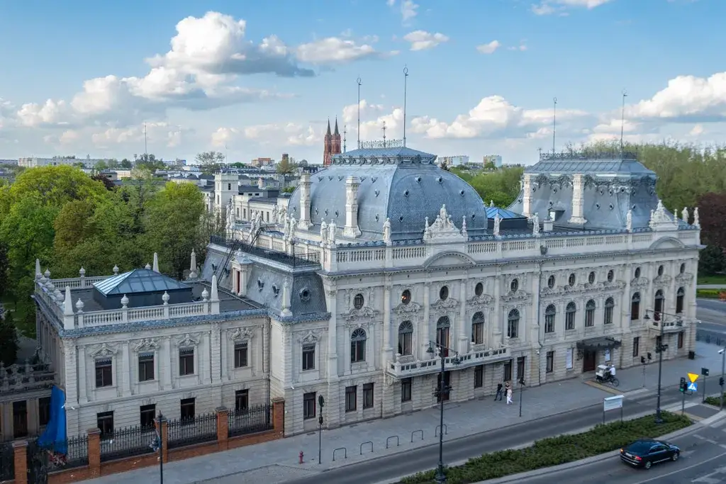 Co zwiedzić w Łodzi? Odkryj sekrety miasta włókniarzy!
