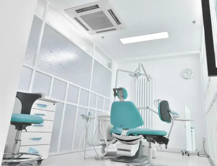 Gdzie do dentysty na NFZ? Znajdź tanie wizyty bez czekania