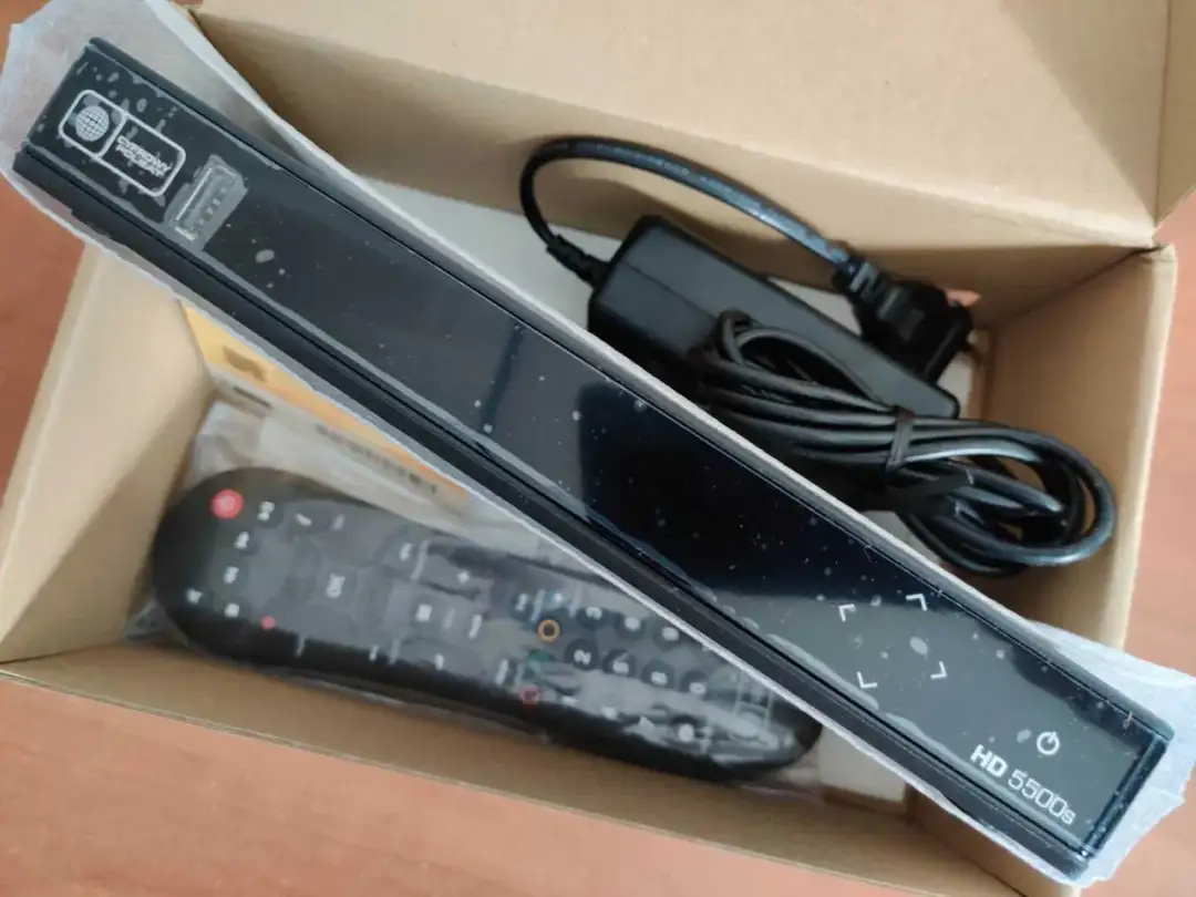 Pilot Cyfrowy Polsat HD 5500s: Nie działa? Napraw, programuj, kup! Pilot Cyfrowy Polsat HD 5500s: Nie działa? Napraw, programuj, kup!