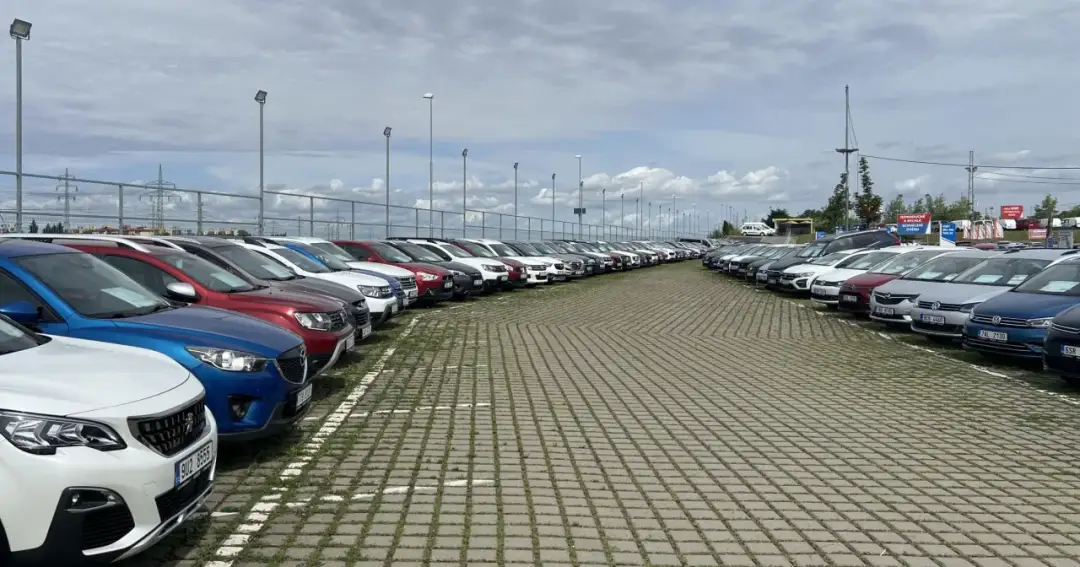 Największy komis samochodowy w Niemczech - Gdzie kupić i na co uważać?