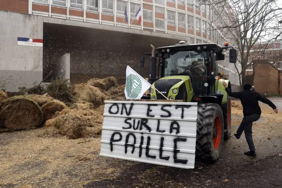 Strajk rolników we Francji: Przyczyny, skutki i najnowsze aktualności