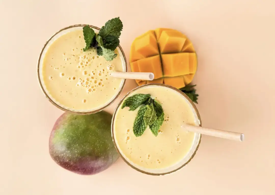 Veganer Mango Lassi - So wird er in 5 Minuten perfekt cremig