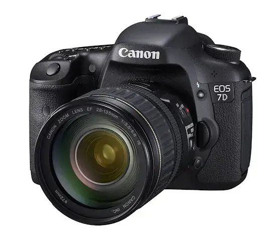 Lustrzanka Canon EOS 7D - Czy to najlepszy wybór dla pasjonatów fotografii?