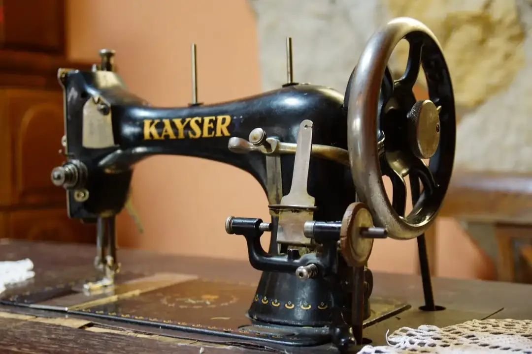 Jak uszyć pelerynę dla dziecka? Prosty przewodnik DIY