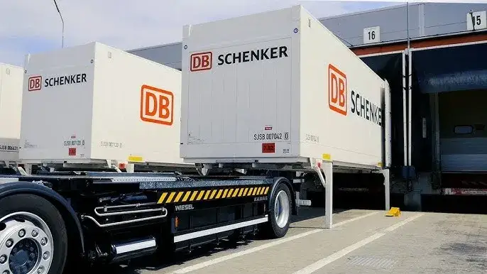 Naczepa BDF – co to jest i jakie ma zalety w transporcie?