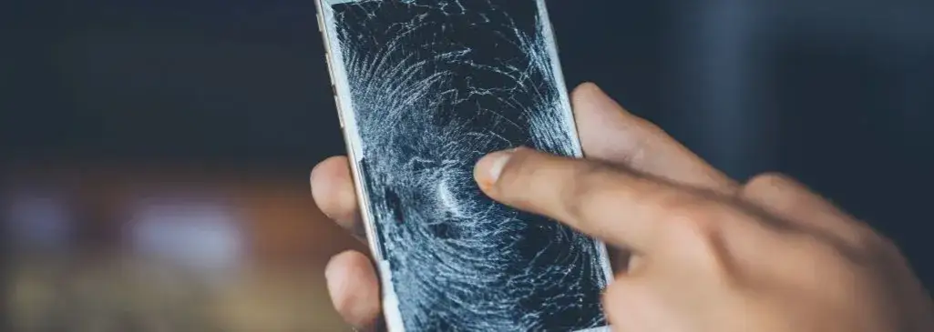 Jak naprawić pęknięty ekran w telefonie i uniknąć wysokich kosztów